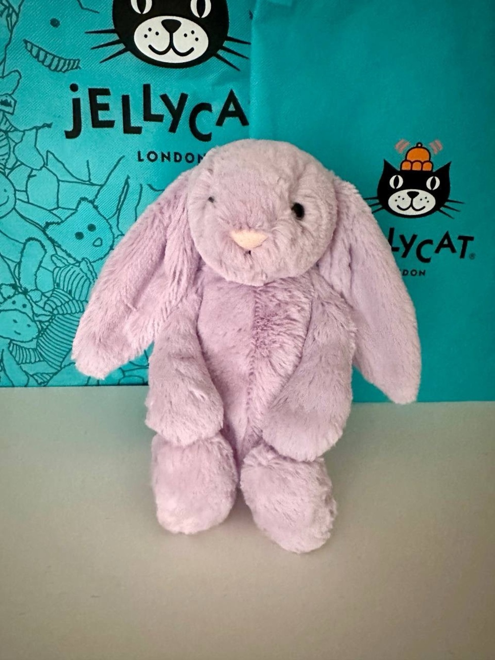 Jellycat NWT Bashful Lilac Bunny (Medium)